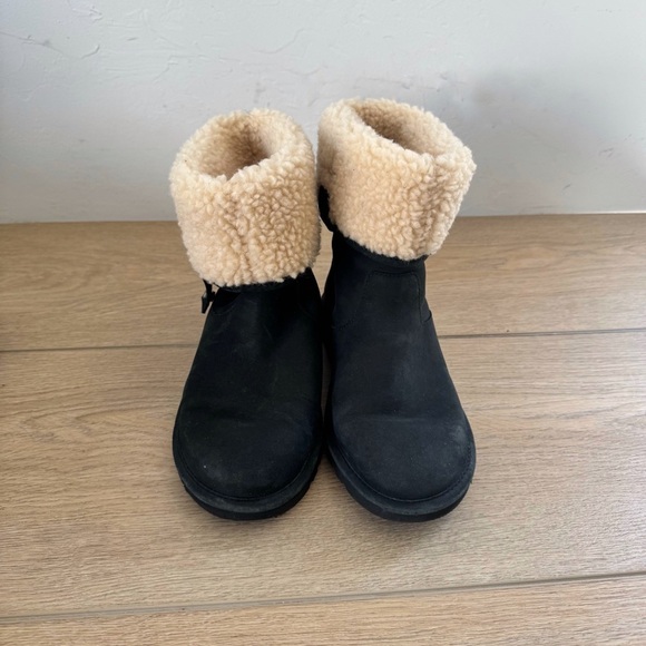 UGGS Ugg Malindi Cuffable Cuff Black Leather Shearling Mid Calf Boots - Picture 2 of 6